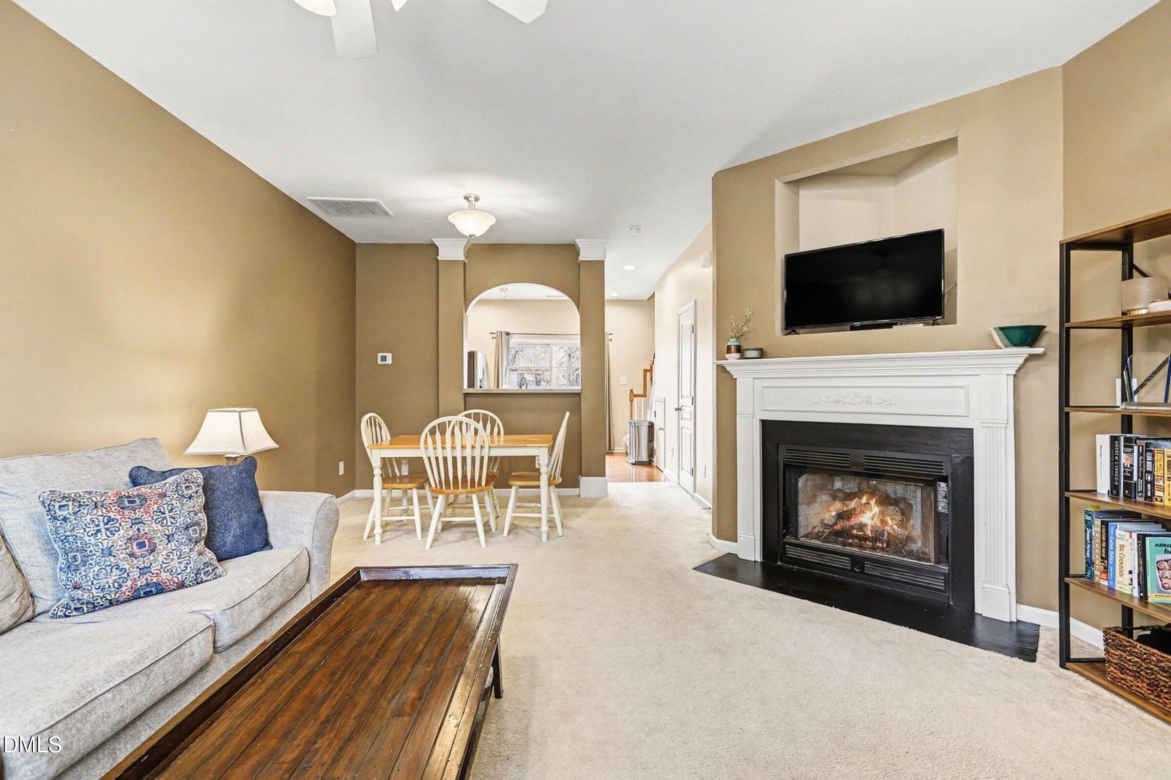 304 Red Elm Drive Durham, NC 27713 - Photo 8 of 30 008_file_3405