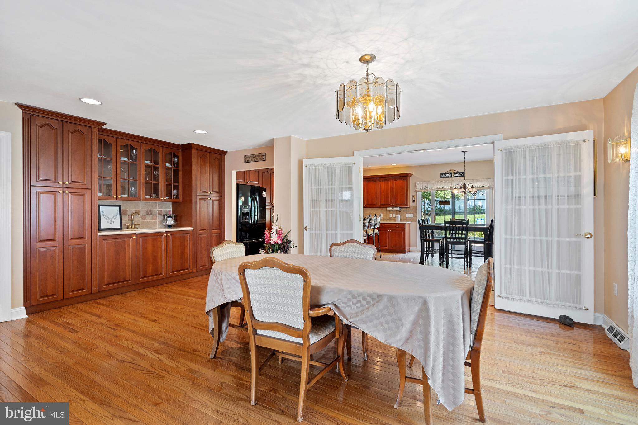 3272 Oak Road Huntingdon Valley, PA 19006 - Photo 12 of 61 Gallery Image 12