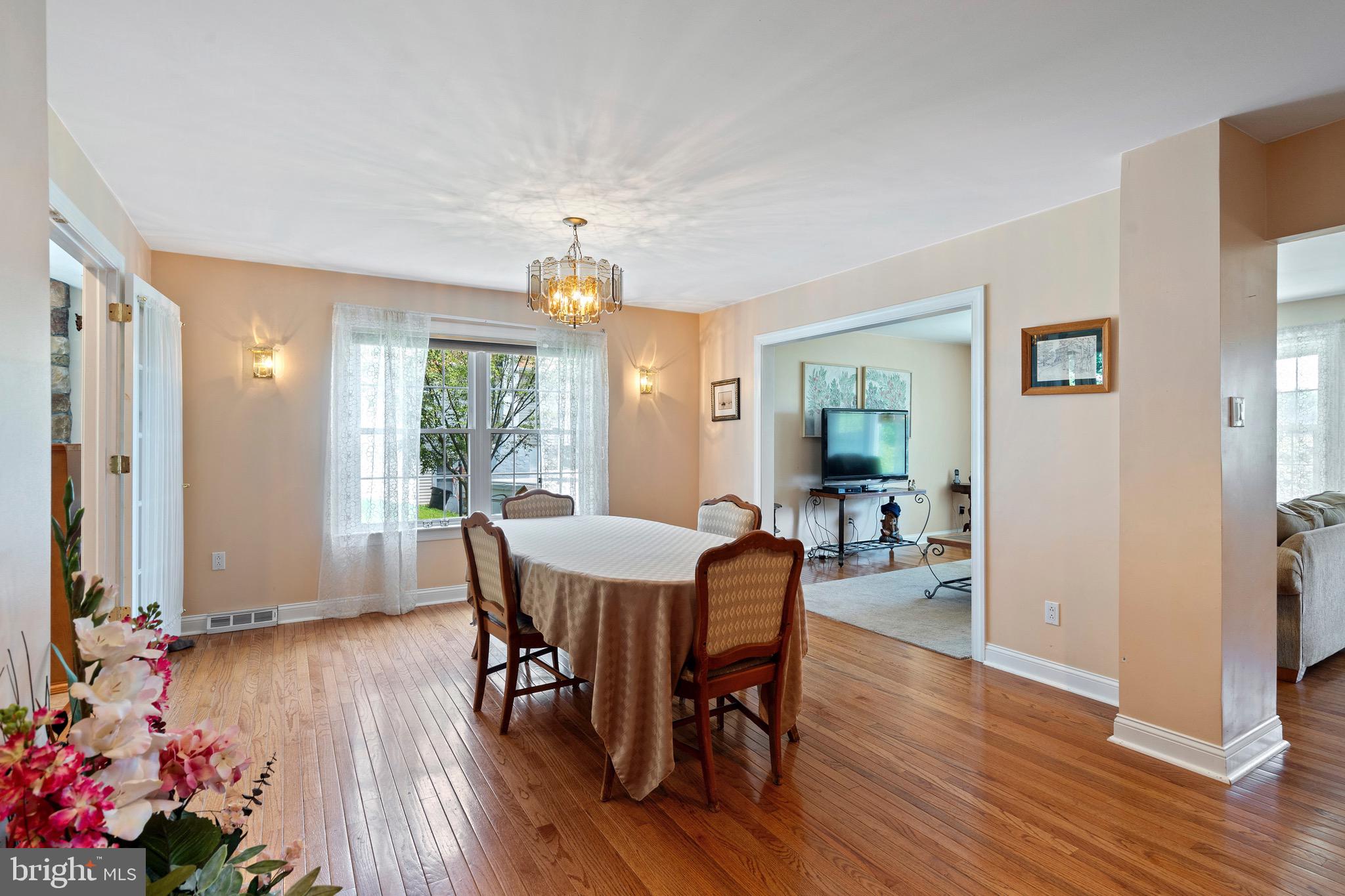 3272 Oak Road Huntingdon Valley, PA 19006 - Photo 14 of 61 Gallery Image 14