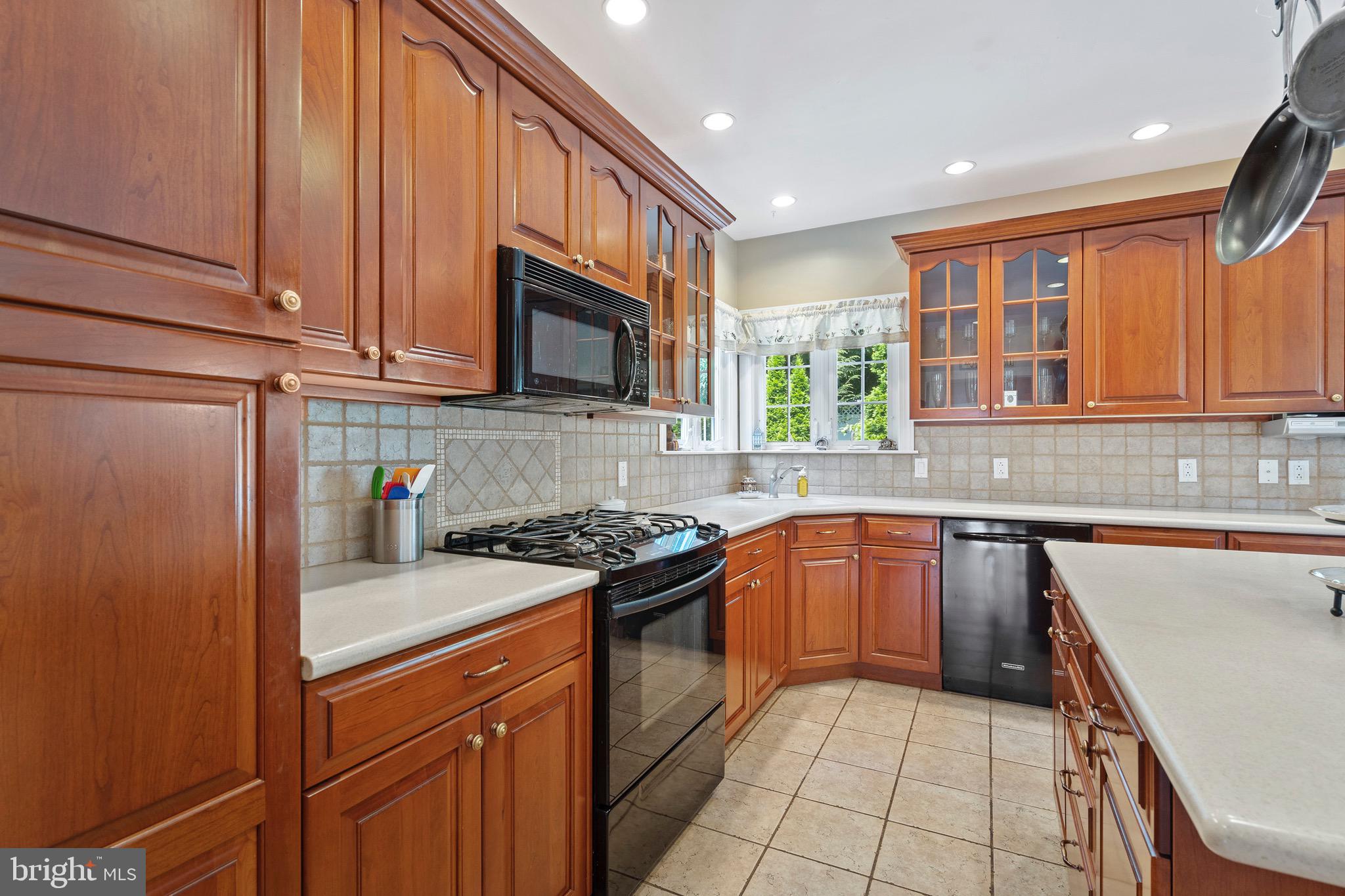 3272 Oak Road Huntingdon Valley, PA 19006 - Photo 15 of 61 Gallery Image 15