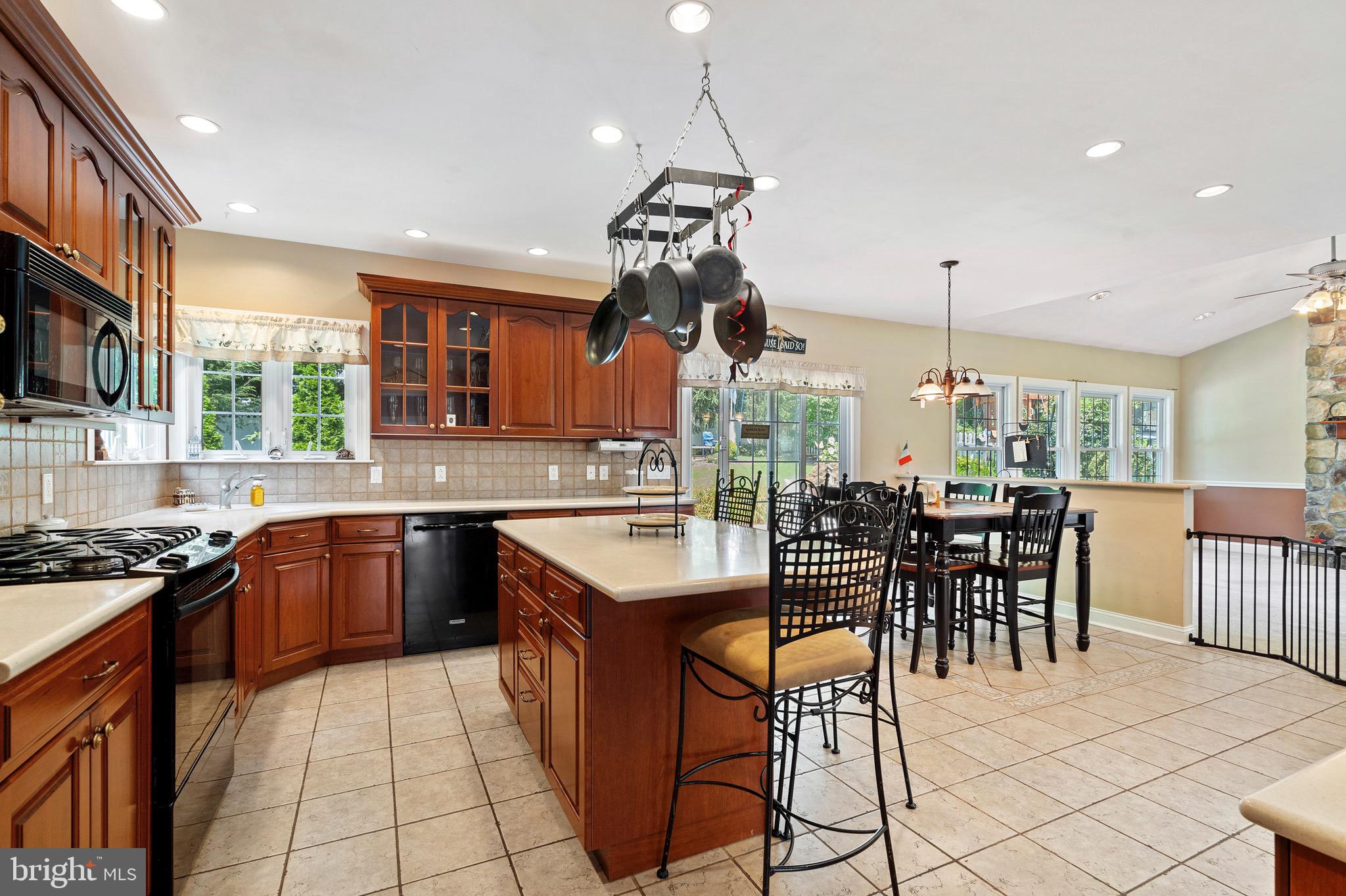3272 Oak Road Huntingdon Valley, PA 19006 - Photo 16 of 61 Gallery Image 16