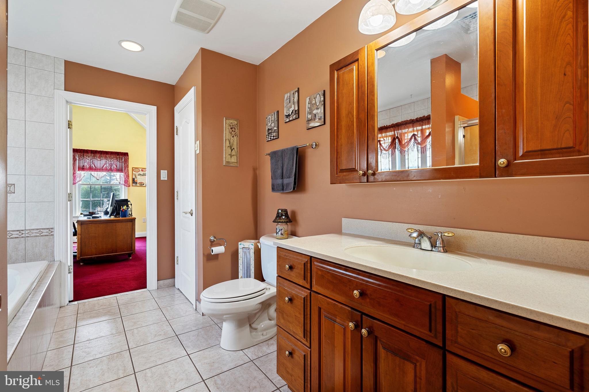 3272 Oak Road Huntingdon Valley, PA 19006 - Photo 31 of 61 Gallery Image 31