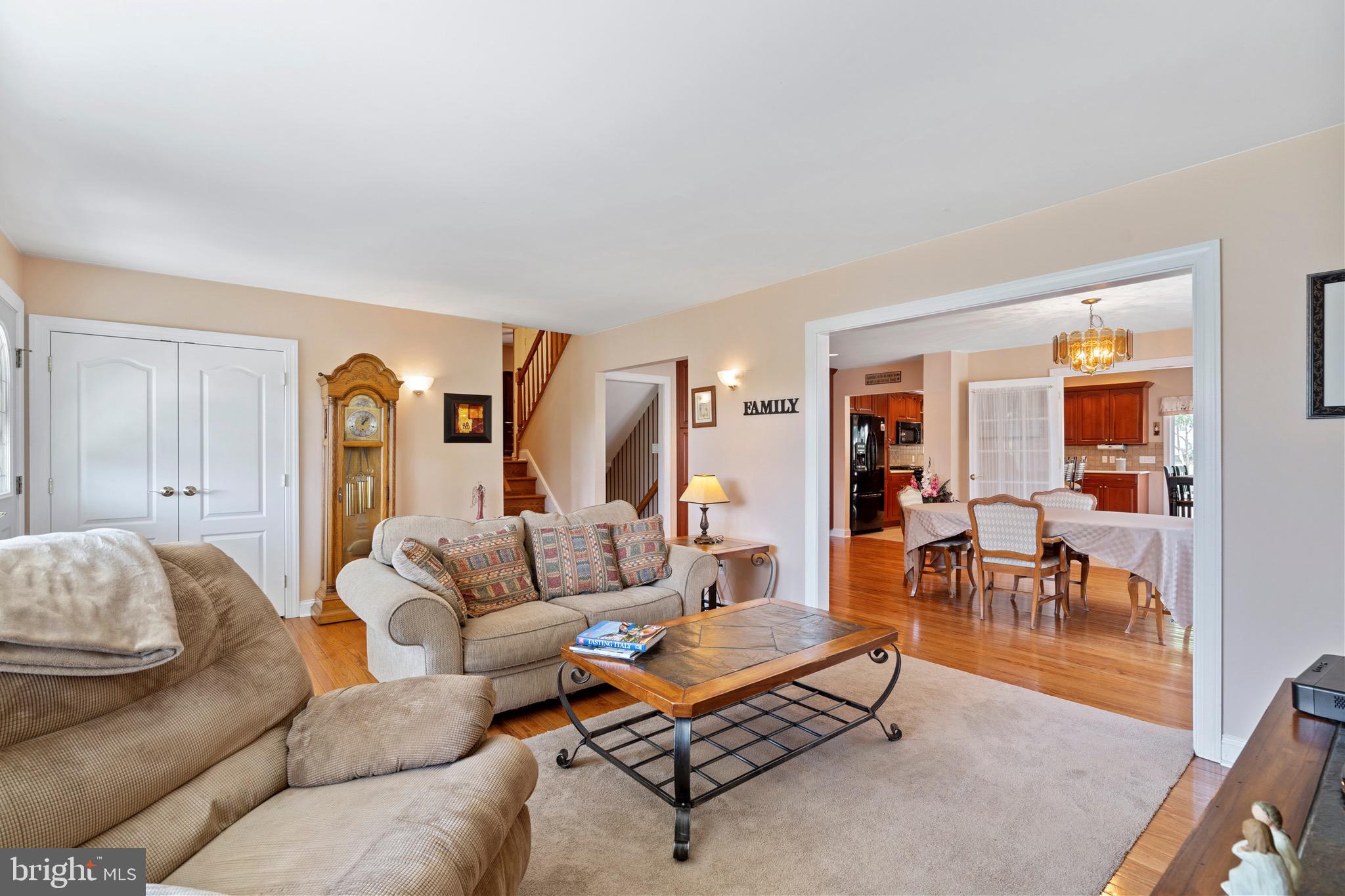 3272 Oak Road Huntingdon Valley, PA 19006 - Photo 9 of 61 Gallery Image 9