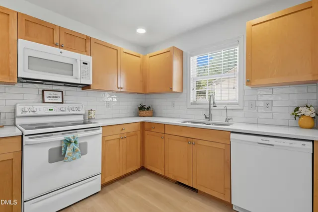 $699,999 | 100 Raven Lane, Carrboro, NC 27510