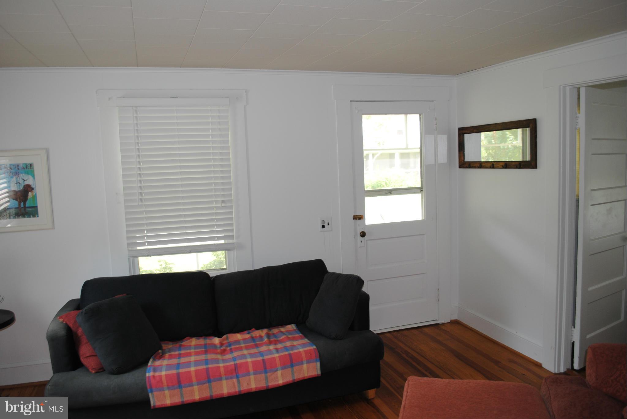 5133 Skinners Neck Road Rock Hall, MD 21661 - Photo 7 of 17 Living Room