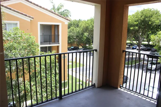 $345,000 | 2400 East Preserve Way, Unit 304, Miramar, FL 33025