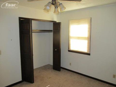 10036 West Stanley Road Flushing, MI 48433 - Photo 10 of 19 20166250-9.JPG