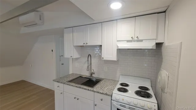 $2,650 | 50 Deepdale Drive, South Huntington, NY 11746