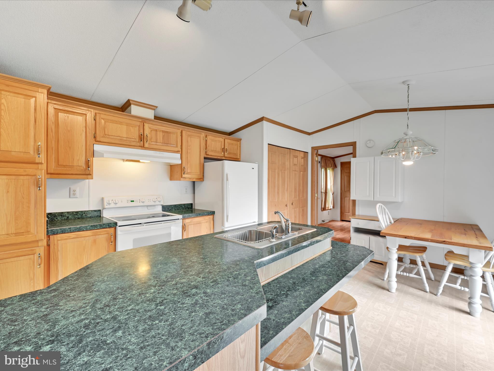 129 Meadow Valley Road Ephrata, PA 17522 - Photo 9 of 26 Kitchen