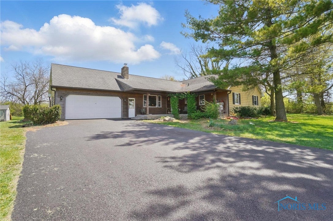 16876 Fish Road Pemberville, OH 43450 - Photo 3 of 44 Gallery Image 3