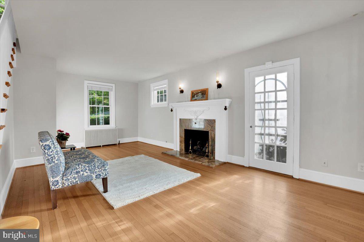 1903 Kirby Road McLean, VA 22101 - Photo 6 of 38 Spacious Living Room