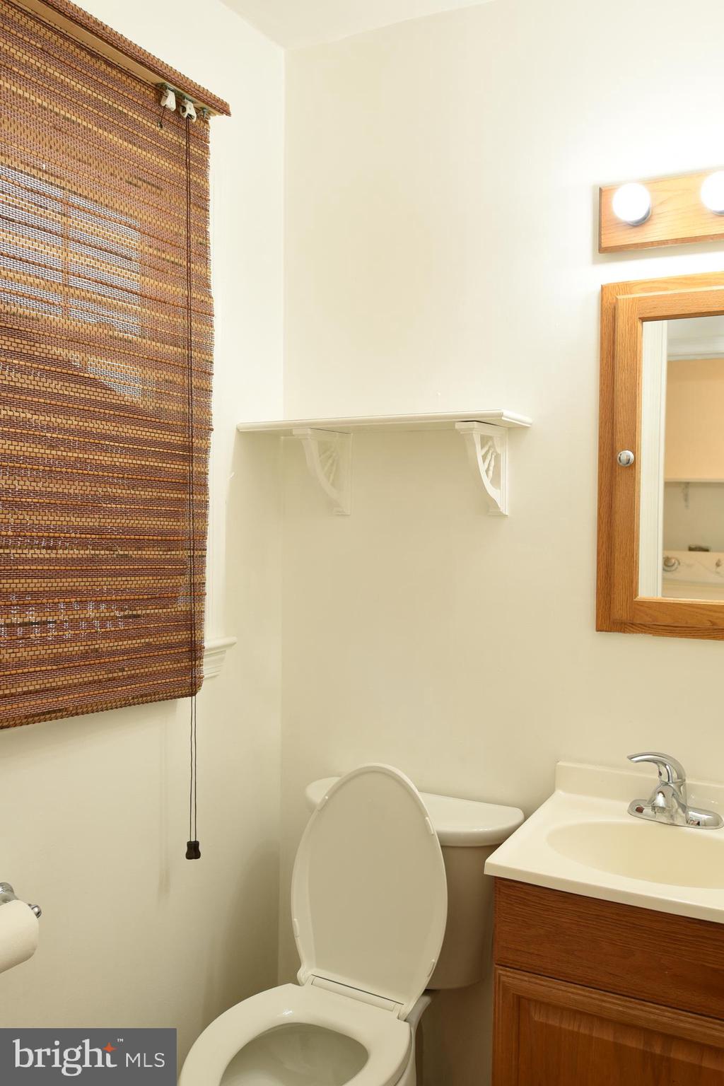 4036 Trapp Road Fairfax, VA 22032 - Photo 6 of 63