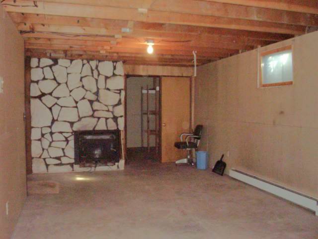 3116 South Bowdish Road Spokane Valley, WA 99206 - Photo 4 of 9 Gallery Image 4