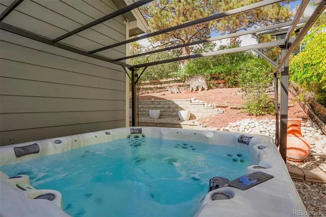 a view of outdoor space patio and entertaining space
