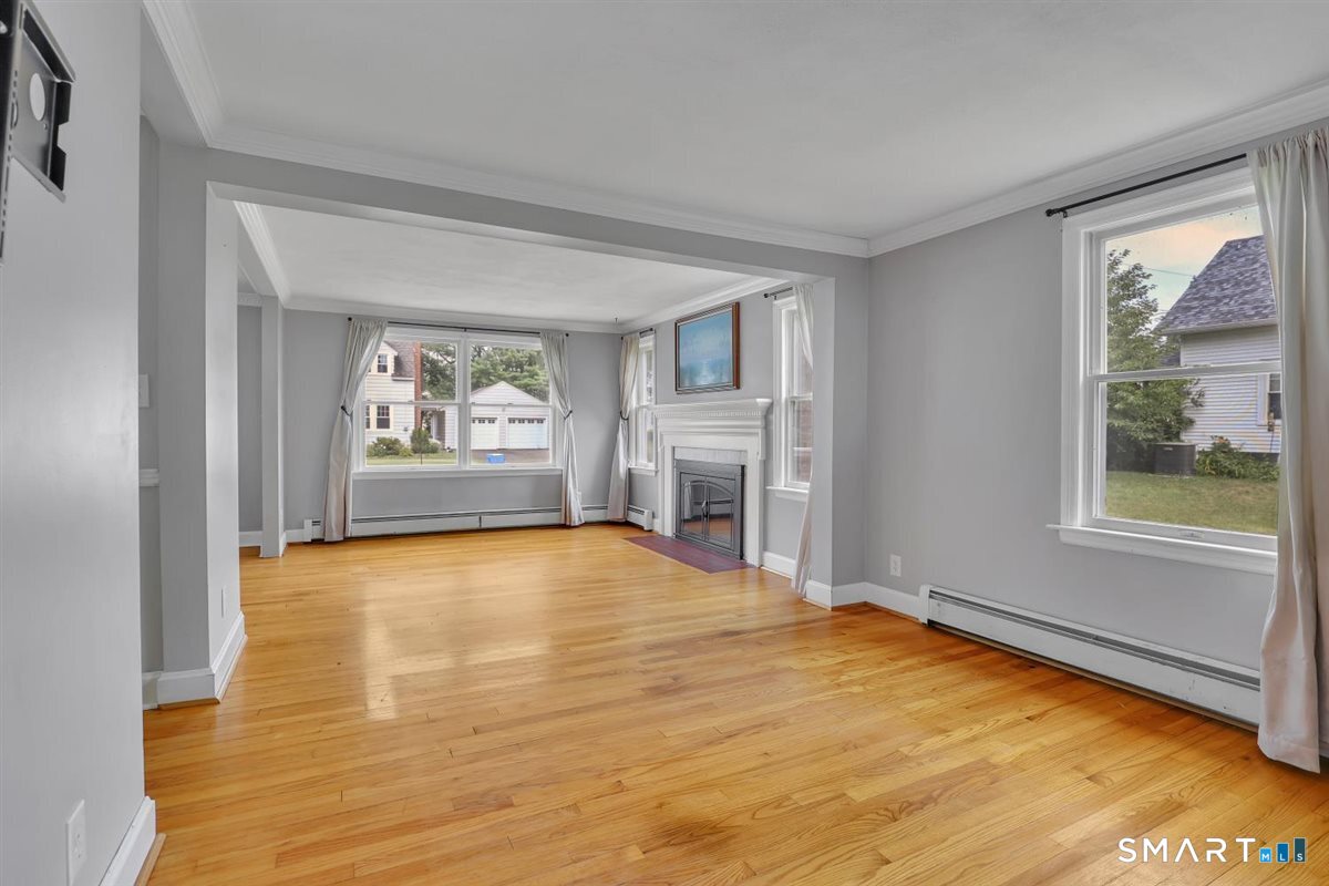 65 Doane Street Manchester, CT 06042 - Photo 4 of 40