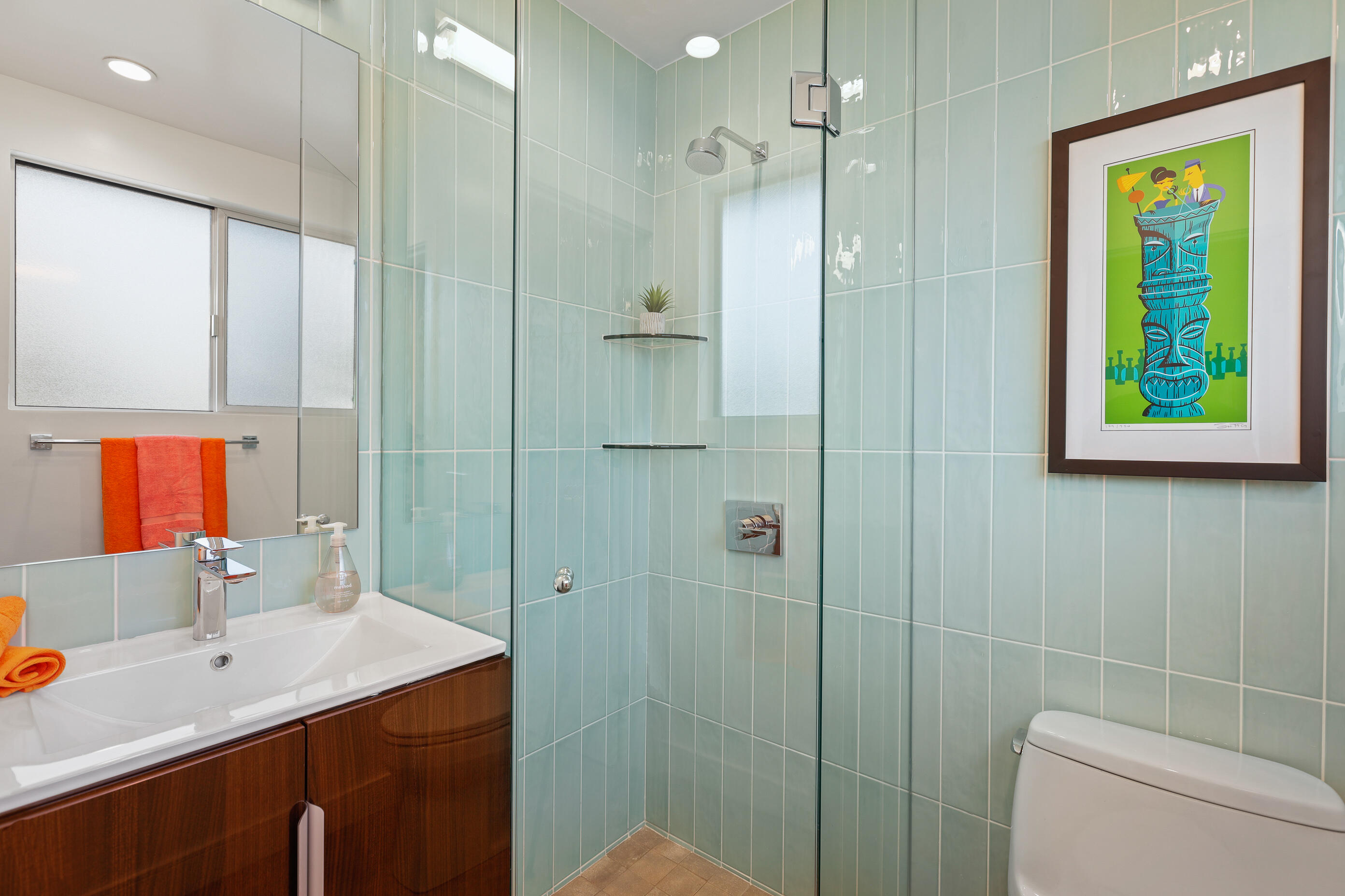 70170 Sun Valley Drive Rancho Mirage, CA 92270 - Photo 19 of 25 a bathroom with a sink a toilet and shower