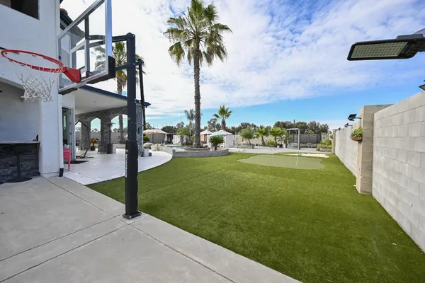 $1,995,000 | 11027 North Stanford Avenue, Clovis, CA 93619