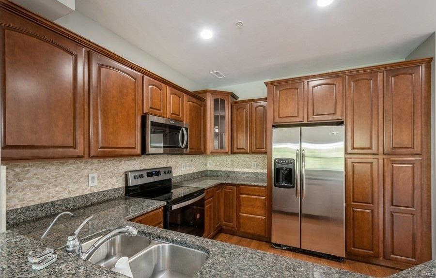 16345 Justus Post Road, Unit 6 Chesterfield, MO 63017 - Photo 6 of 15 Gallery Image 6