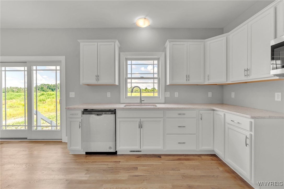 7019 Witmer Road Wheatfield, NY 14120 - Photo 12 of 50