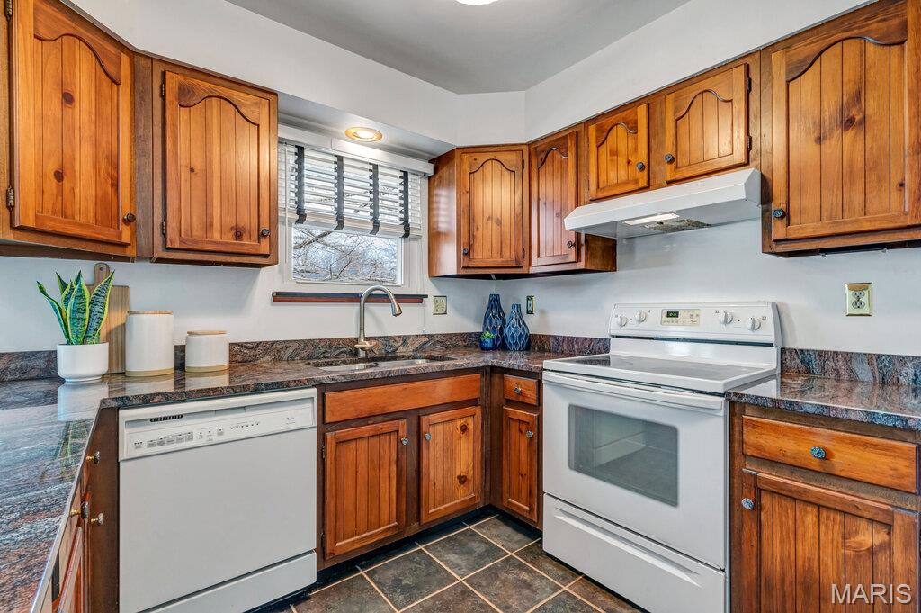 4727 Ringer Road St. Louis, MO 63129 - Photo 13 of 45 Gallery Image 13