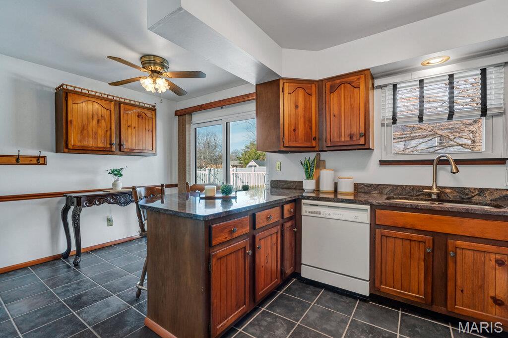 4727 Ringer Road St. Louis, MO 63129 - Photo 14 of 45 Gallery Image 14
