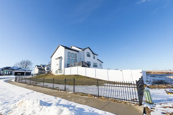$619,000 | 1112 Bell Grove Lane, Bloomington, IL 61705