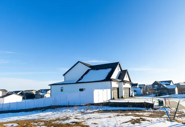 $649,900 | 1112 Bell Grove Lane, Bloomington, IL 61705