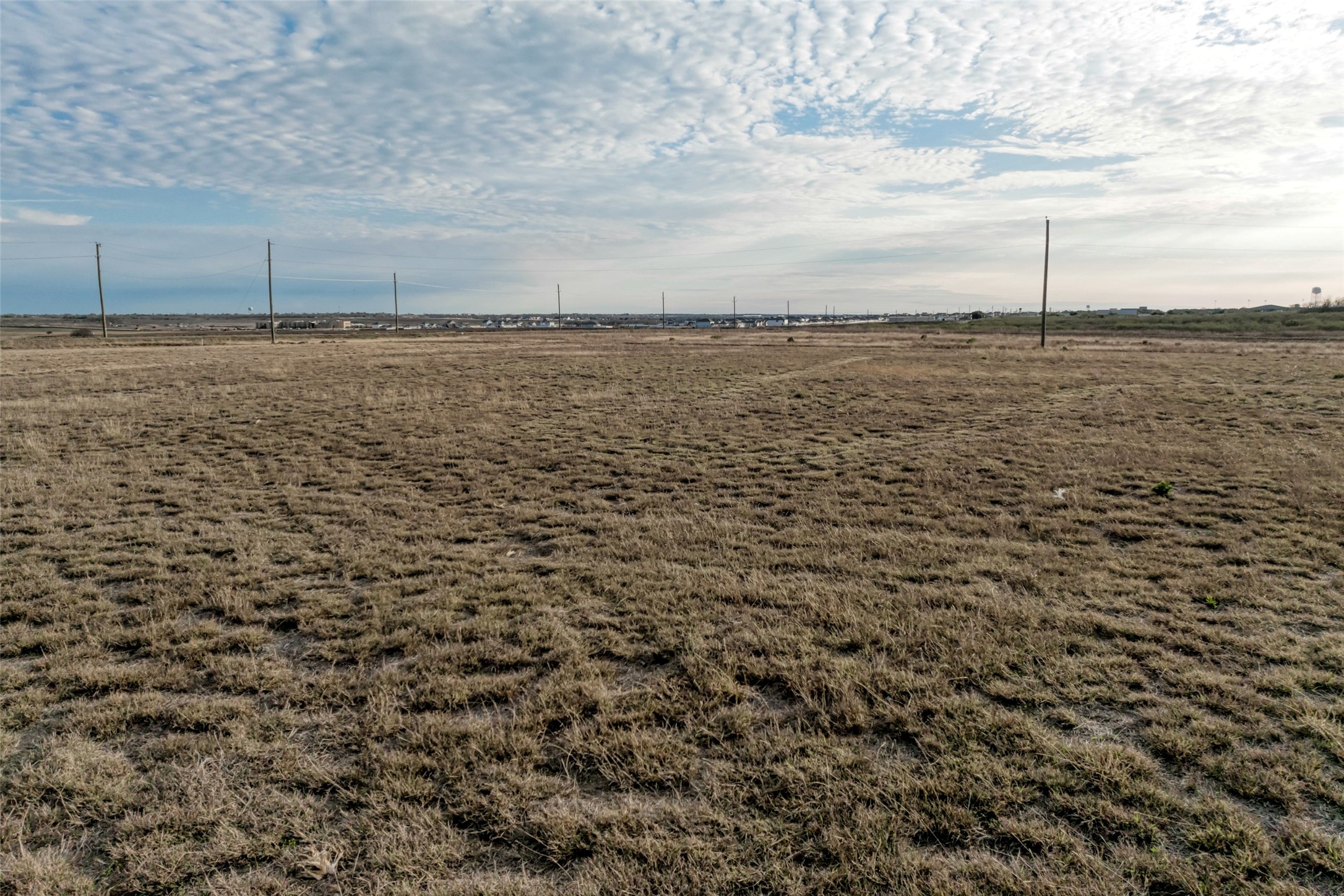 18701 Carlson Road Elgin, TX 78621 - Photo 3 of 17 a view of an ocean
