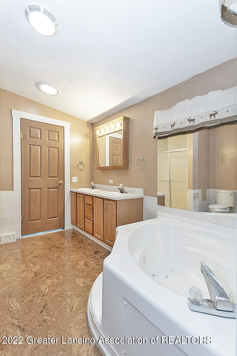 1793 West Stoll Road Dewitt, MI 48820 - Photo 20 of 33 19