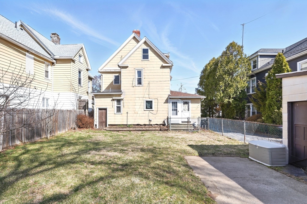 1014 Hampden Street Holyoke, MA 01040 - Photo 28 of 36 a view of a white house