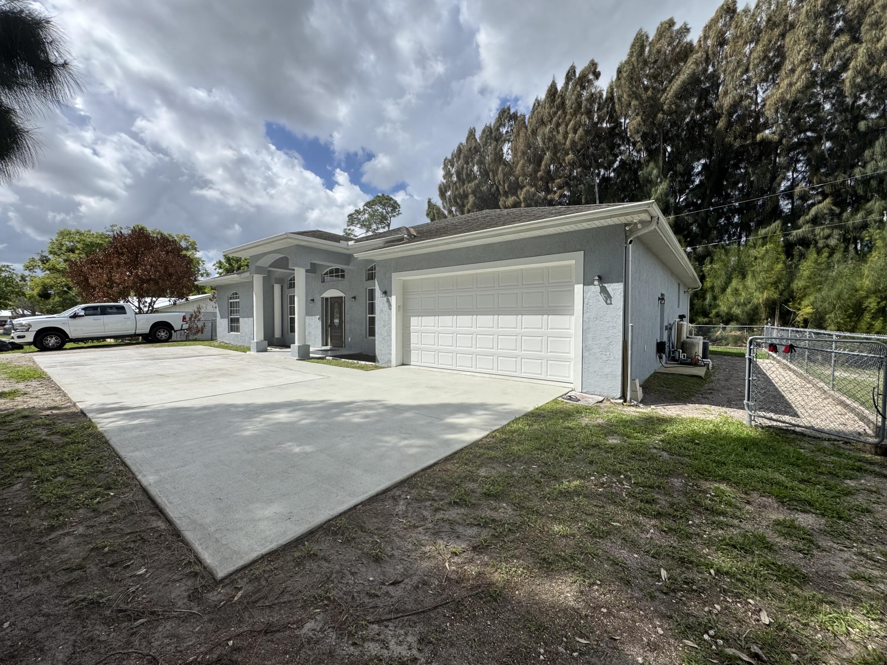 315 Kaye Street Fort Pierce, FL 34947 - Photo 4 of 54 IMG_6711