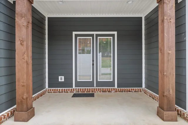 $420,000 | 3356 Stone Creek Drive, Chattanooga, TN 37405