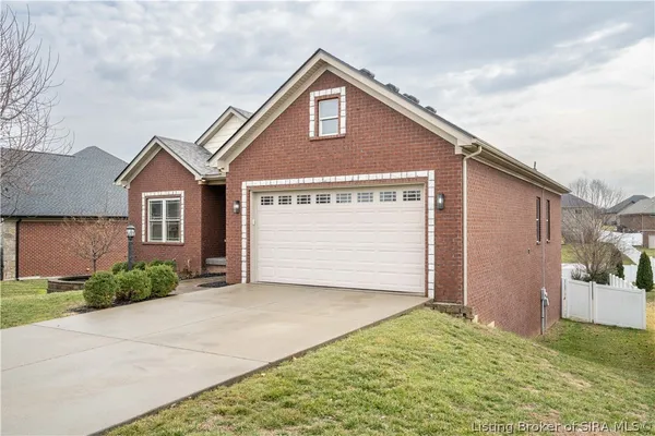 $449,900 | 3119 Blue Sky Loop, Jeffersonville, IN 47130