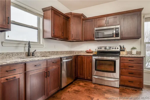 $449,900 | 3119 Blue Sky Loop, Jeffersonville, IN 47130