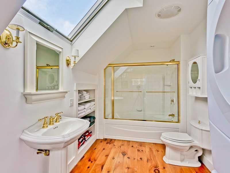 191 Glenmere Road St. George, ME 04860 - Photo 31 of 35 Bathroom. Carriage House