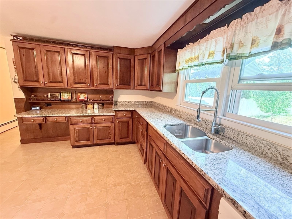 54 Colbert Street Leominster, MA 01453 - Photo 4 of 16