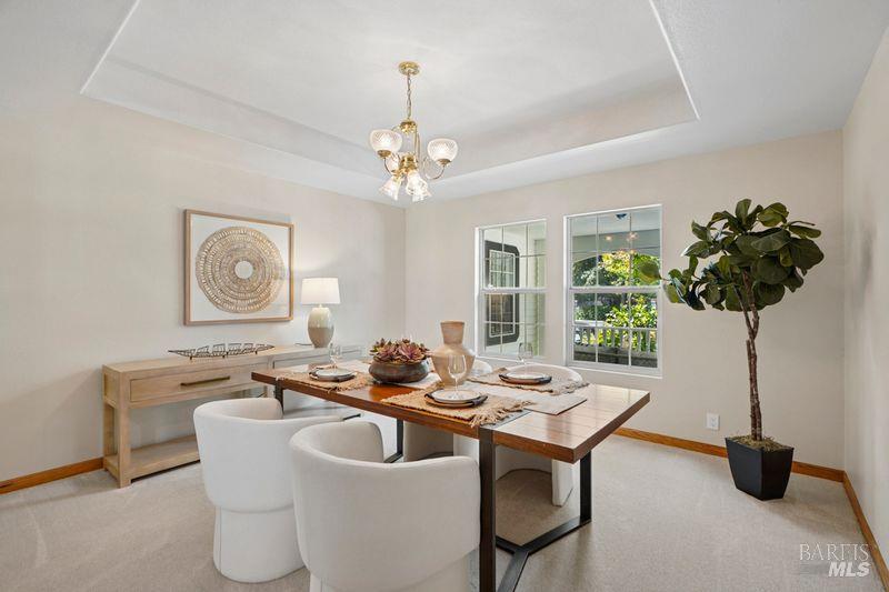 822 Robinson Road Sebastopol, CA 95472 - Photo 9 of 60 Dining room