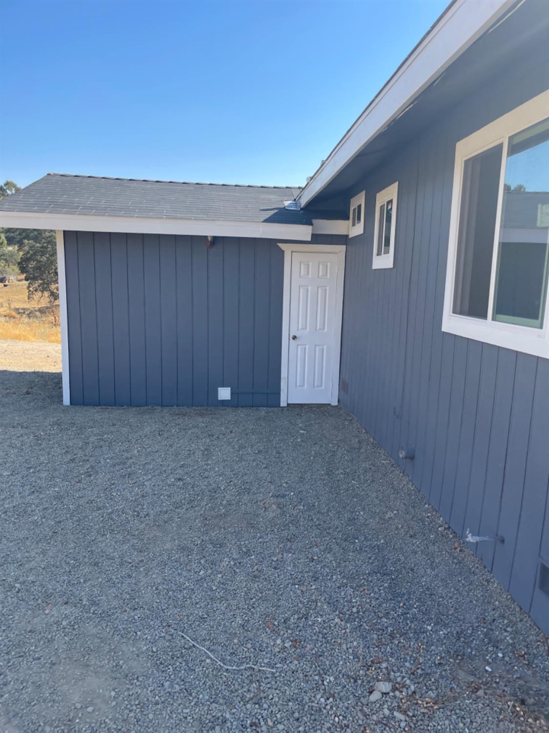 28369 Road 400 Madera, CA 93636 - Photo 30 of 33 a view of an empty room with a window