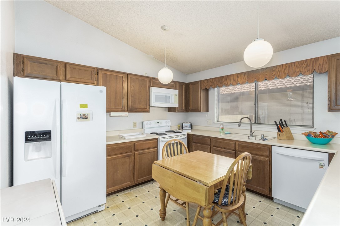 6501 West Pearcrest Road Las Vegas, NV 89108 - Photo 9 of 20 Gallery Image 9