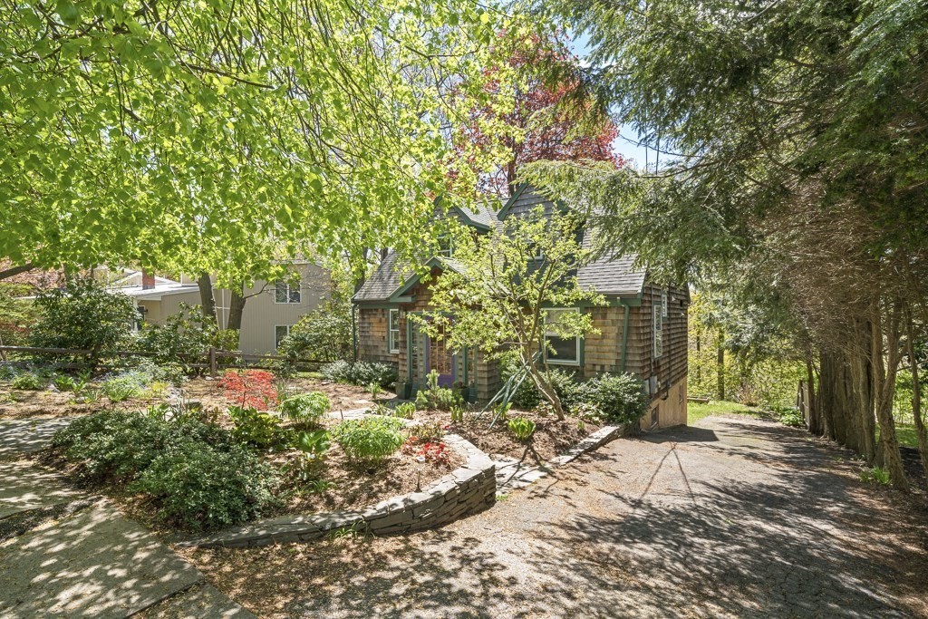 38 Malcolm Road Boston, MA 02130 - Photo 3 of 32