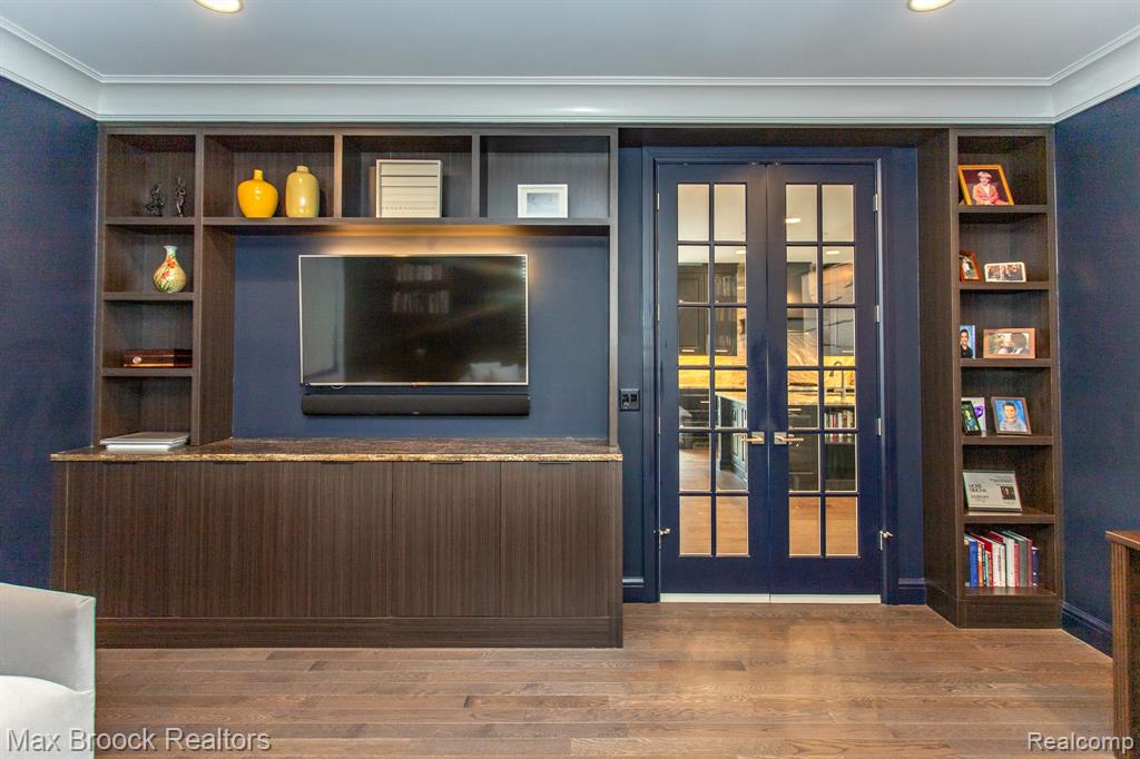 25925 York Road Royal Oak, MI 48067 - Photo 37 of 88