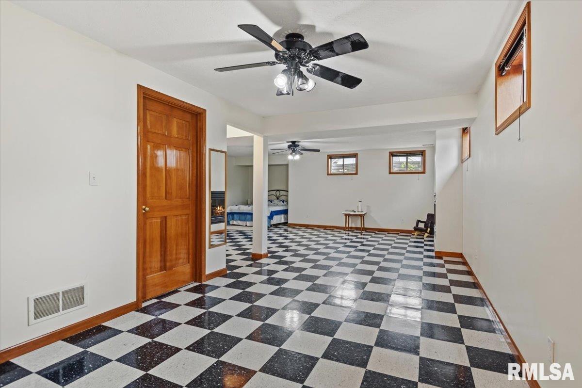 303 Breckenridge Road Chatham, IL 62629 - Photo 28 of 38 Gallery Image 28