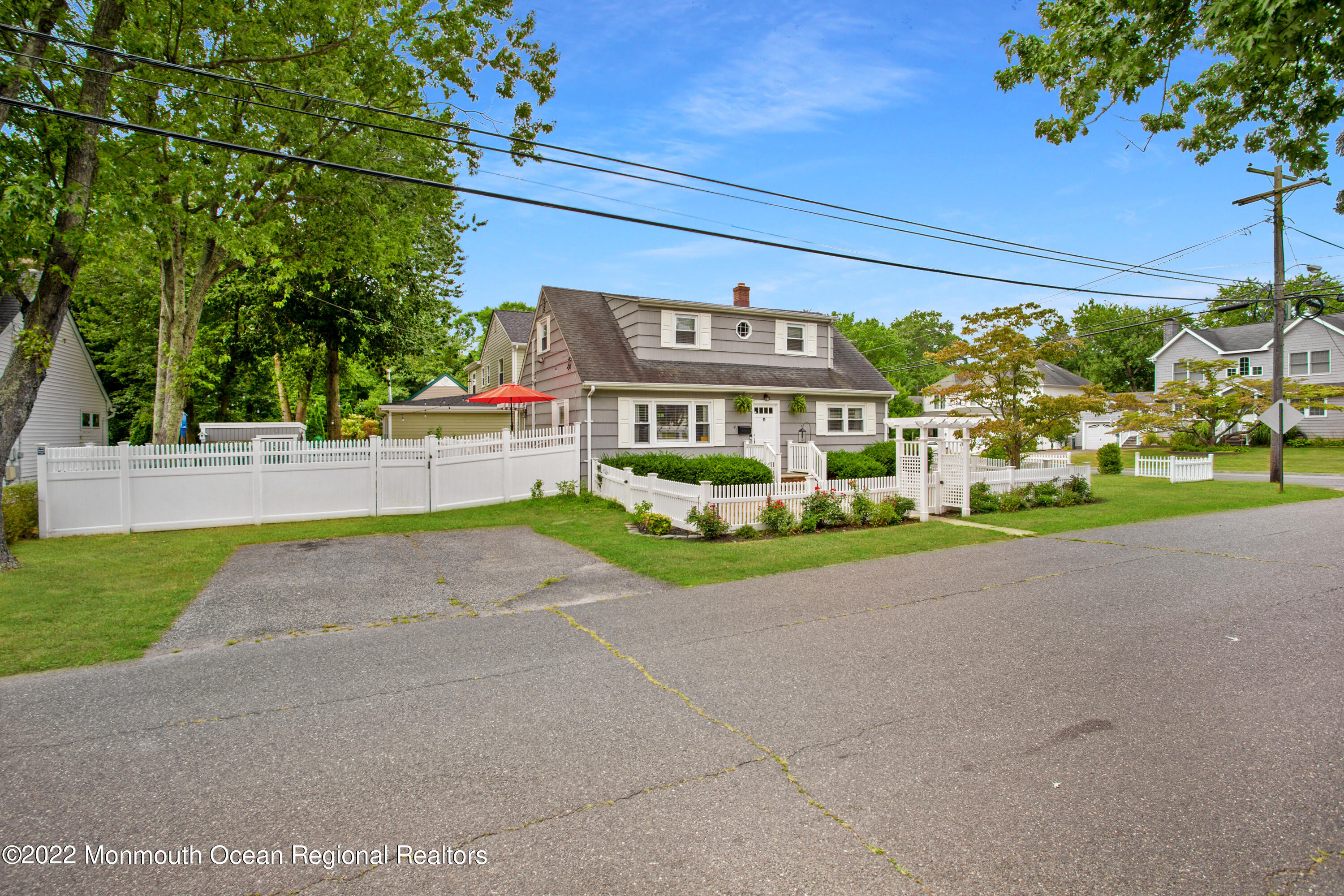 111 Manito Road Manasquan, NJ 08736 - Photo 3 of 37 28