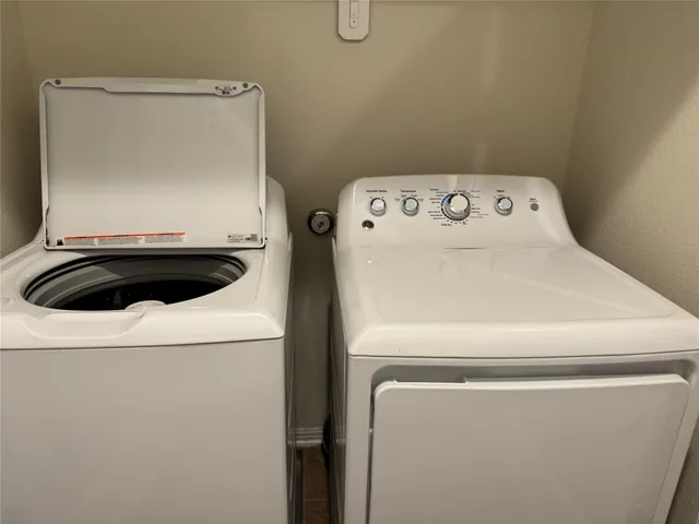 a close up view of washer and dryer
