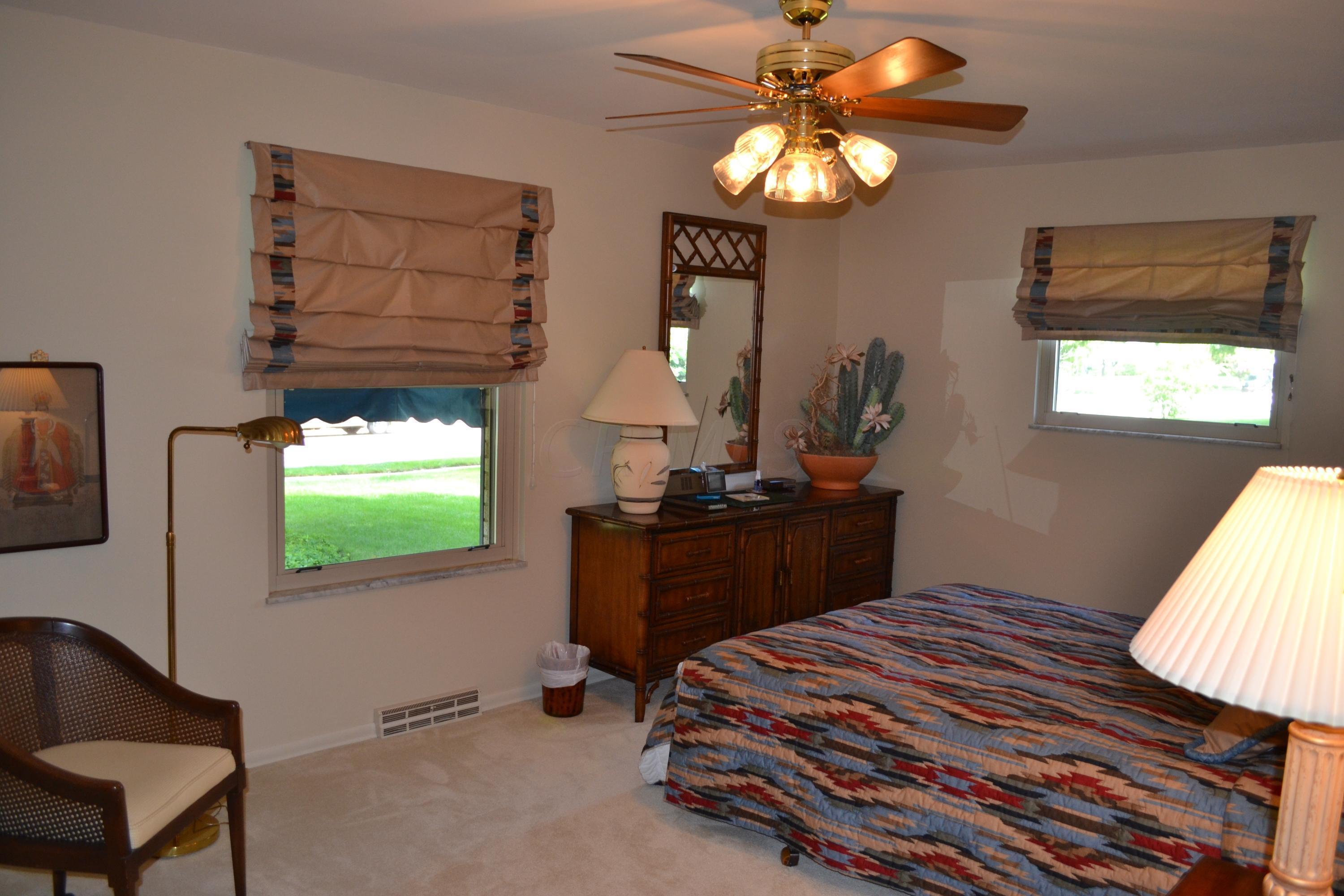 4290 Harborough Road Columbus, OH 43220 - Photo 11 of 14