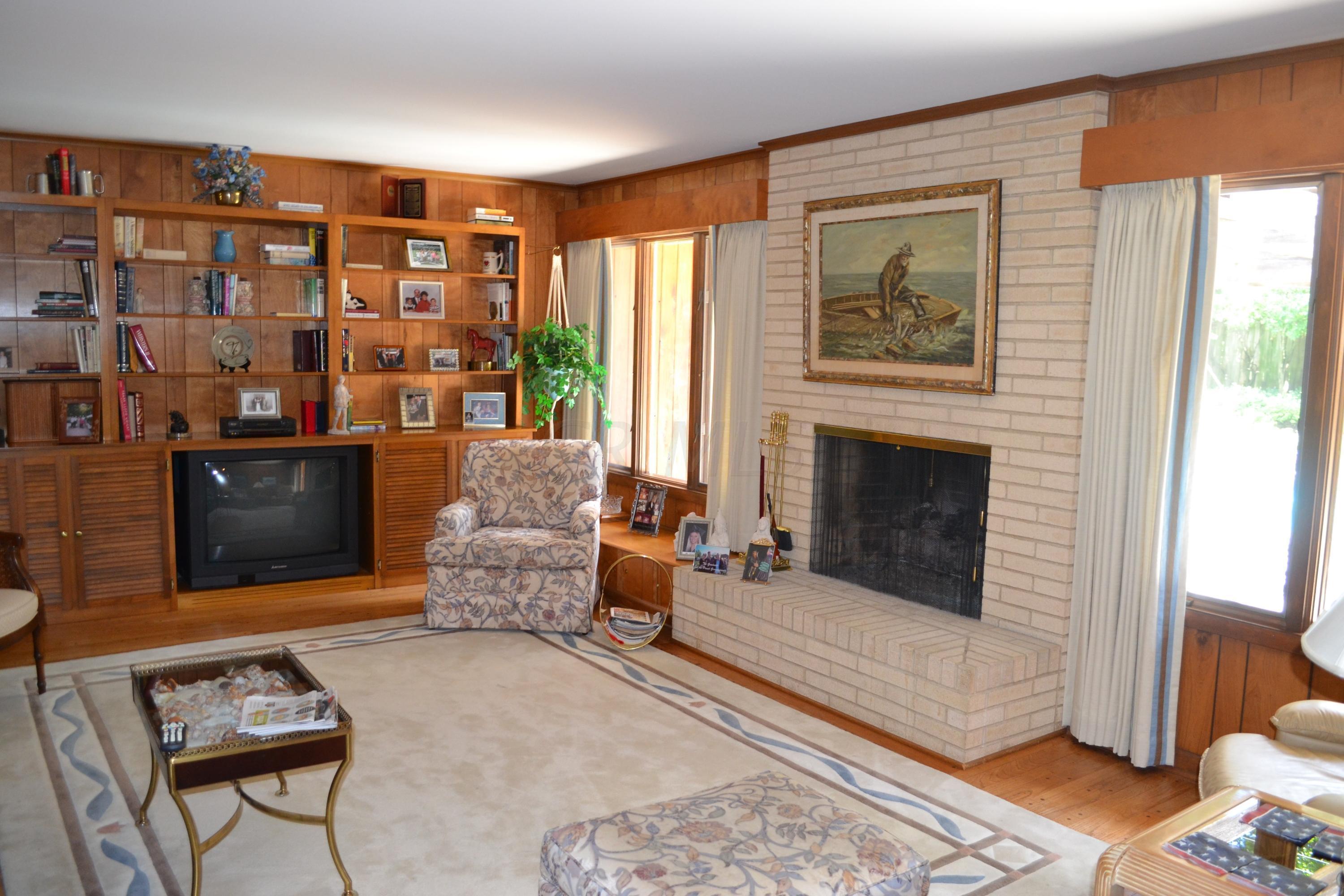 4290 Harborough Road Columbus, OH 43220 - Photo 5 of 14