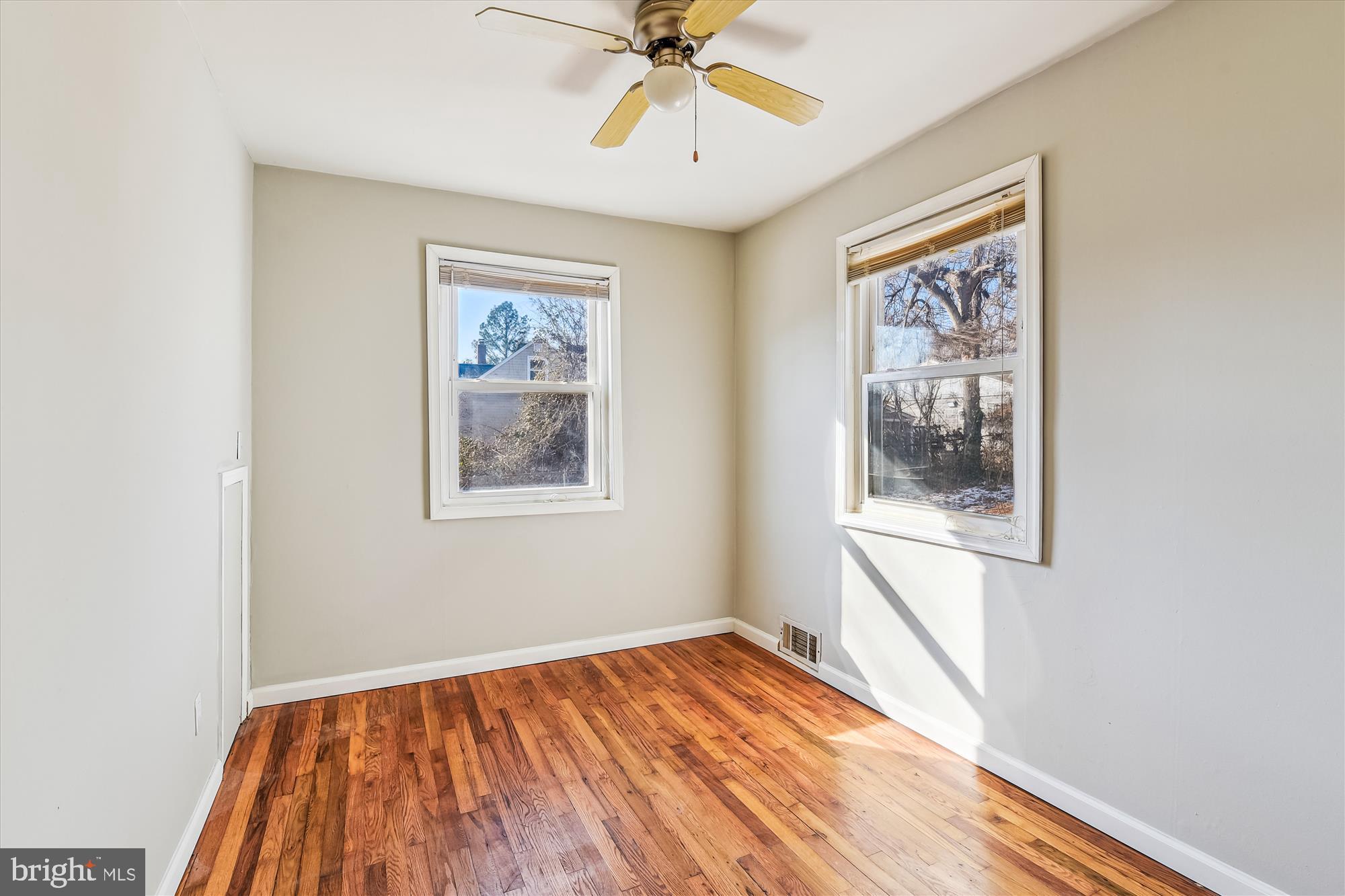 5933 Meadow Road Baltimore, MD 21206 - Photo 12 of 19 Gallery Image 12