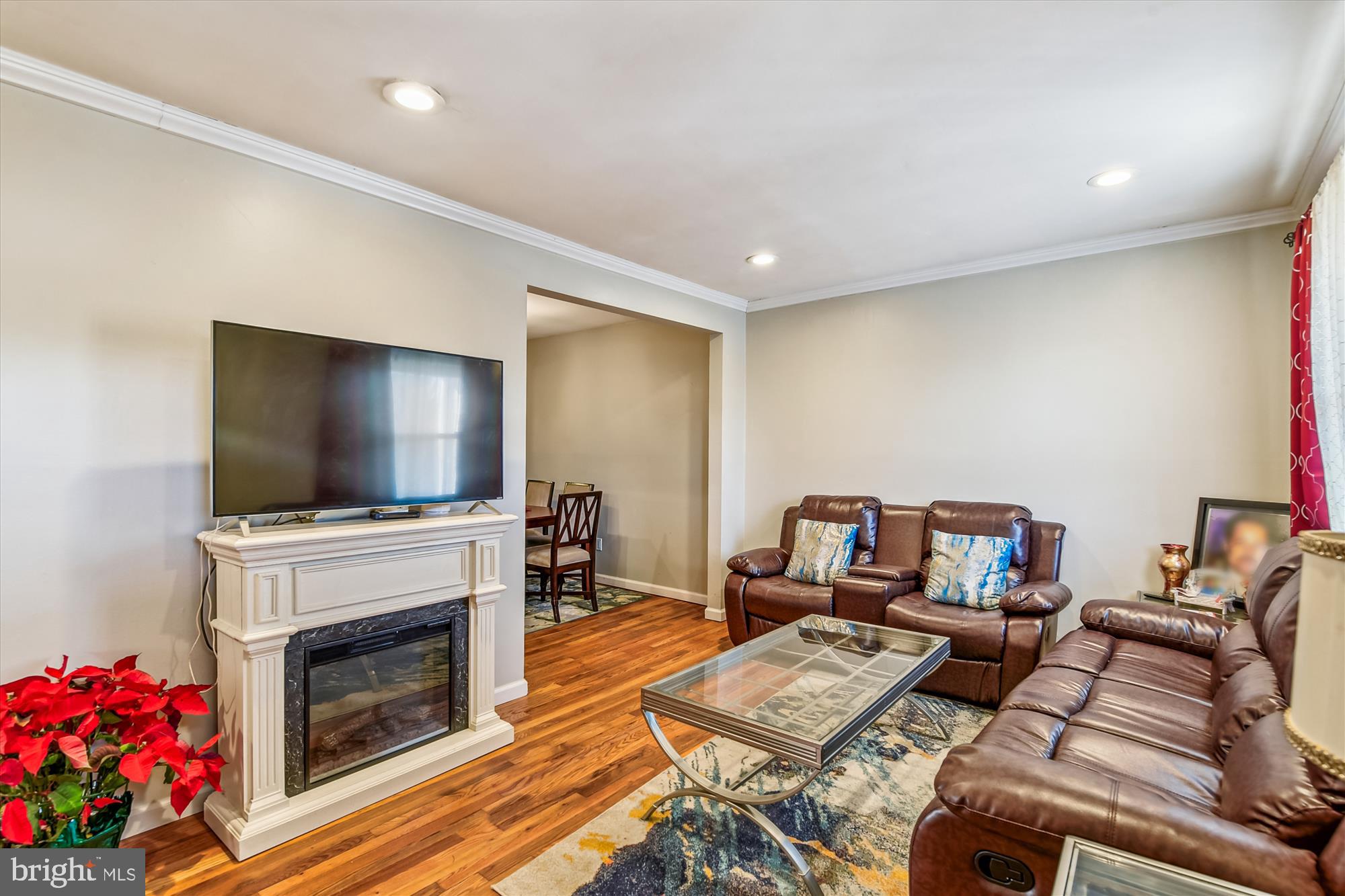 5933 Meadow Road Baltimore, MD 21206 - Photo 3 of 19 Gallery Image 3