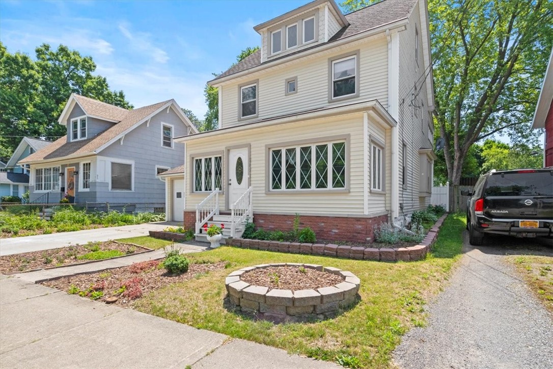 247 Point Pleasant Road Irondequoit, NY 14622 - Photo 2 of 39