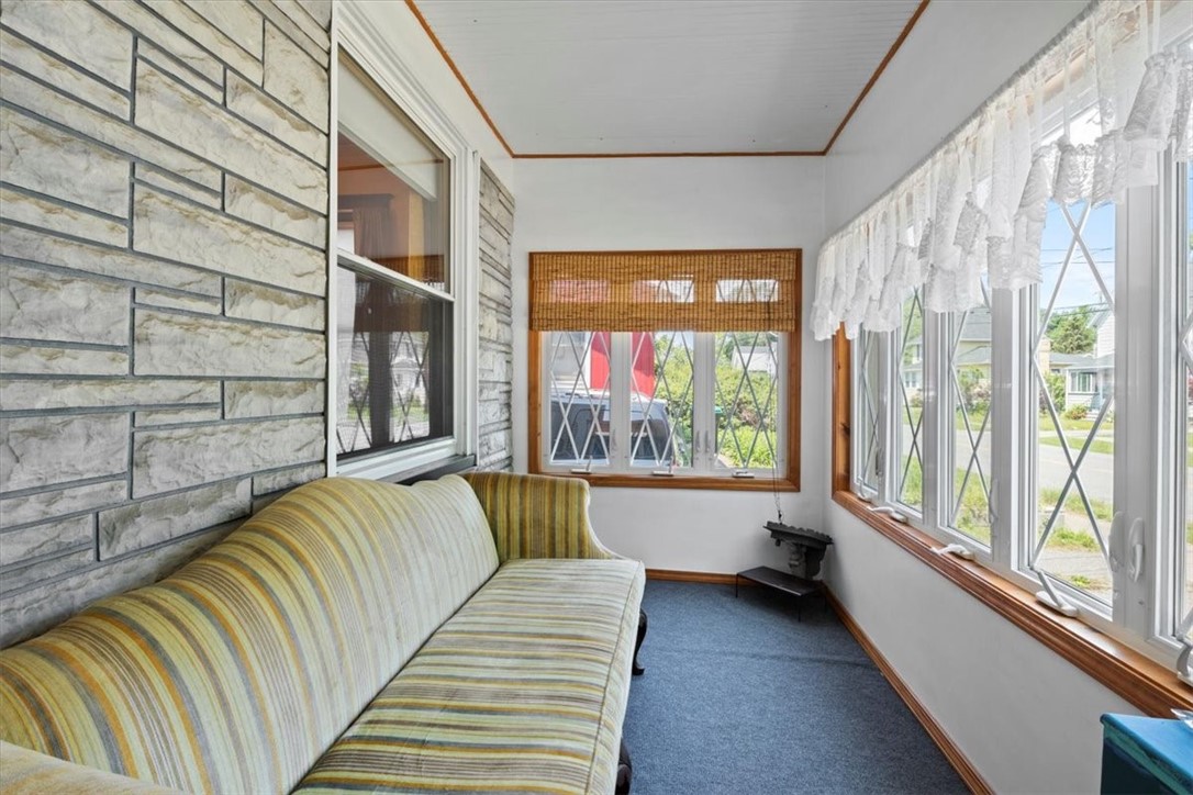 247 Point Pleasant Road Irondequoit, NY 14622 - Photo 6 of 39